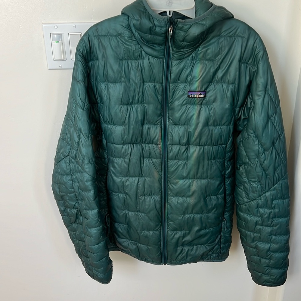 Patagonia polyester puffer jacket with hood